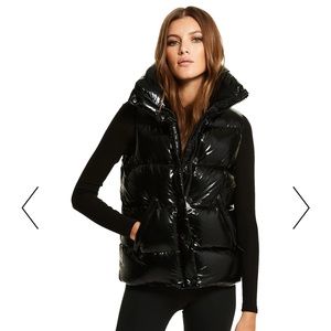 SAM puffer vest black zip up